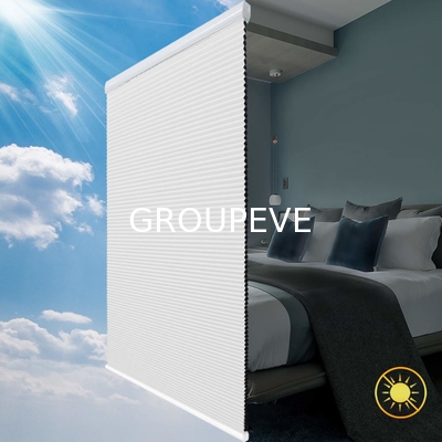 Ein guter Preis. Nicht gesponnenes vertikale Bienenwabe motorisiertes Vorhang-Jalousie-Stromausfall-Gewebe Online